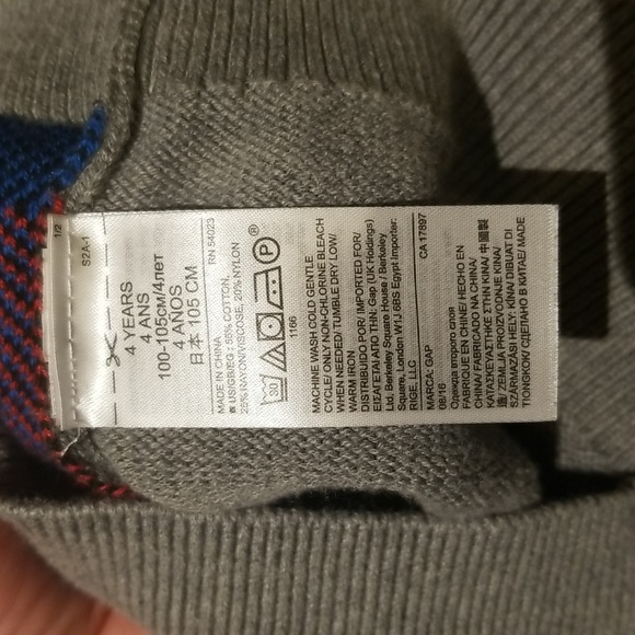 Marvel and DC Baby Gap + Junk Food Sweater bundle, Size 4 - Picture 8 of 8